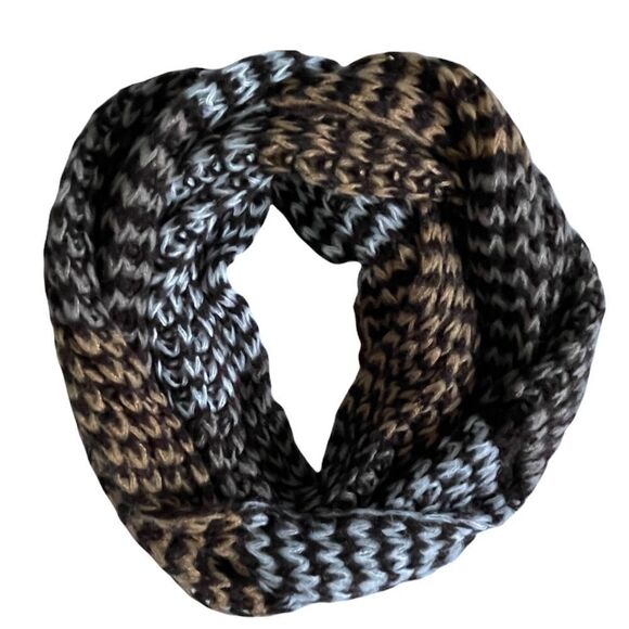 Chunky knit infinity scarf - Picture 1 of 4